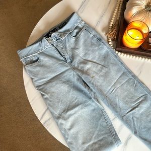 Hollister Ultra High Rise Mom Jean